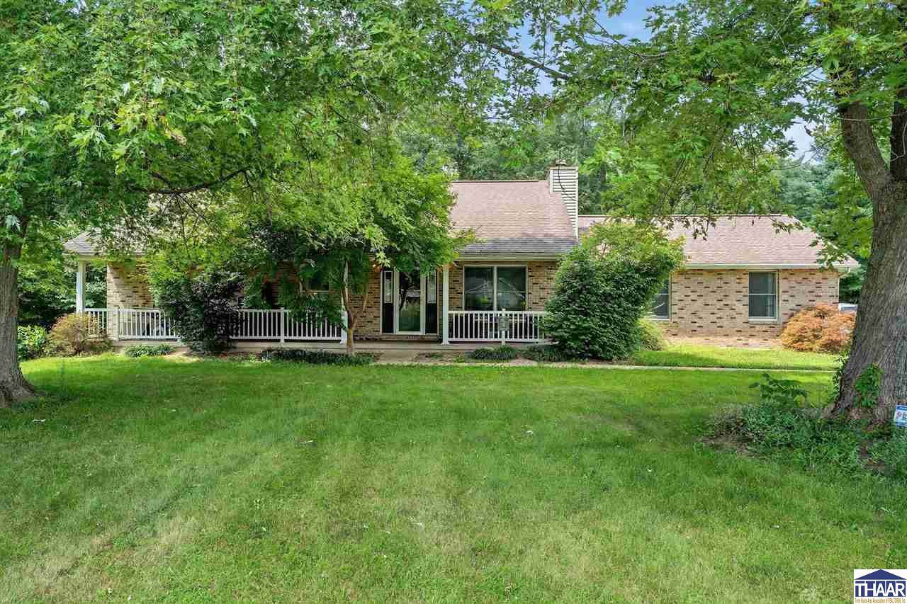 10 Rose, Marshall, IL 62441