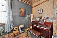 10 Rose, Marshall, IL 62441