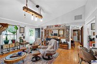 10 Rose, Marshall, IL 62441