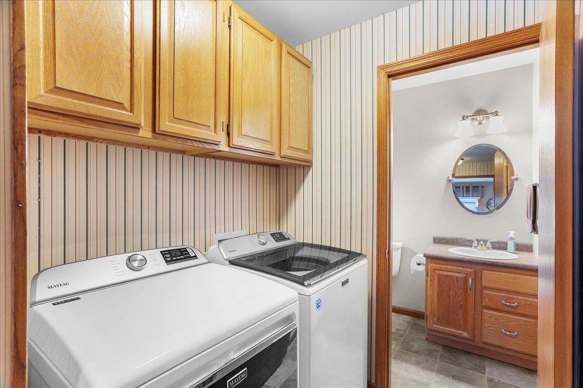 2502 E Fillmore Street, Marshfield, WI 54449