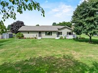 2502 E Fillmore Street, Marshfield, WI 54449