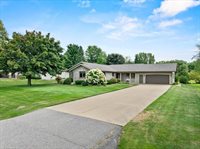 2502 E Fillmore Street, Marshfield, WI 54449