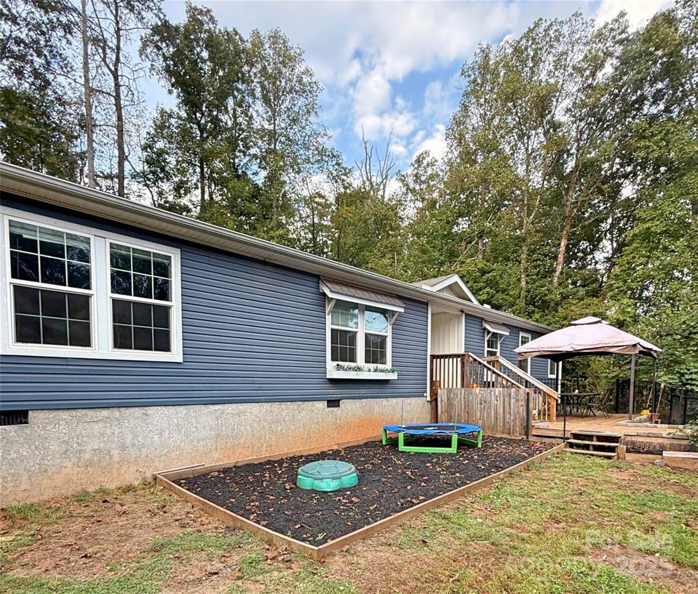 824 Dillsboro Road, Sylva, NC 28779