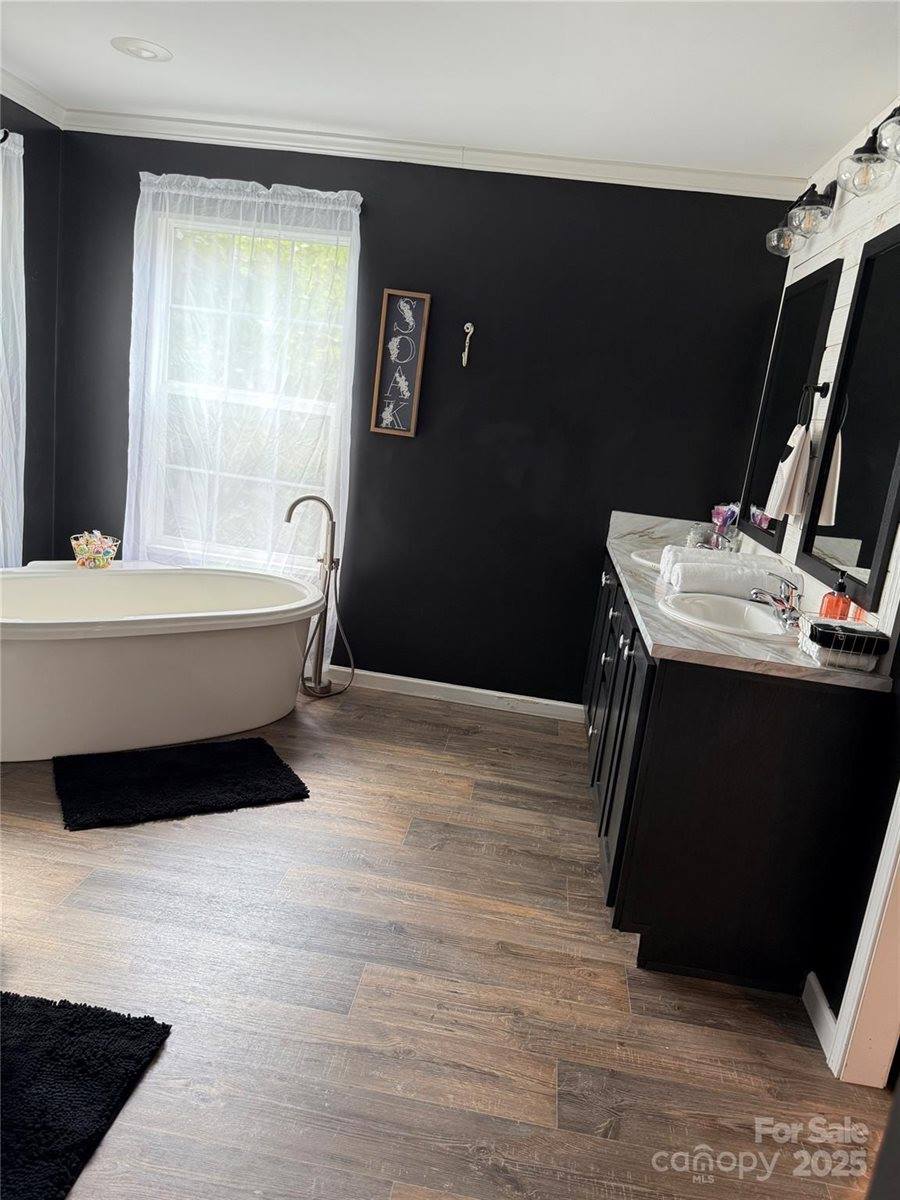 824 Dillsboro Road, Sylva, NC 28779