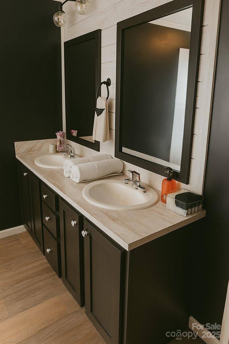 824 Dillsboro Road, Sylva, NC 28779