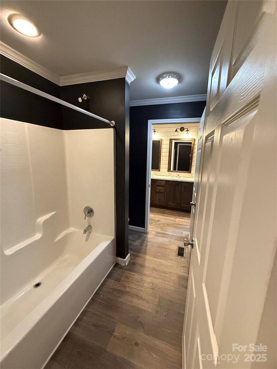 824 Dillsboro Road, Sylva, NC 28779