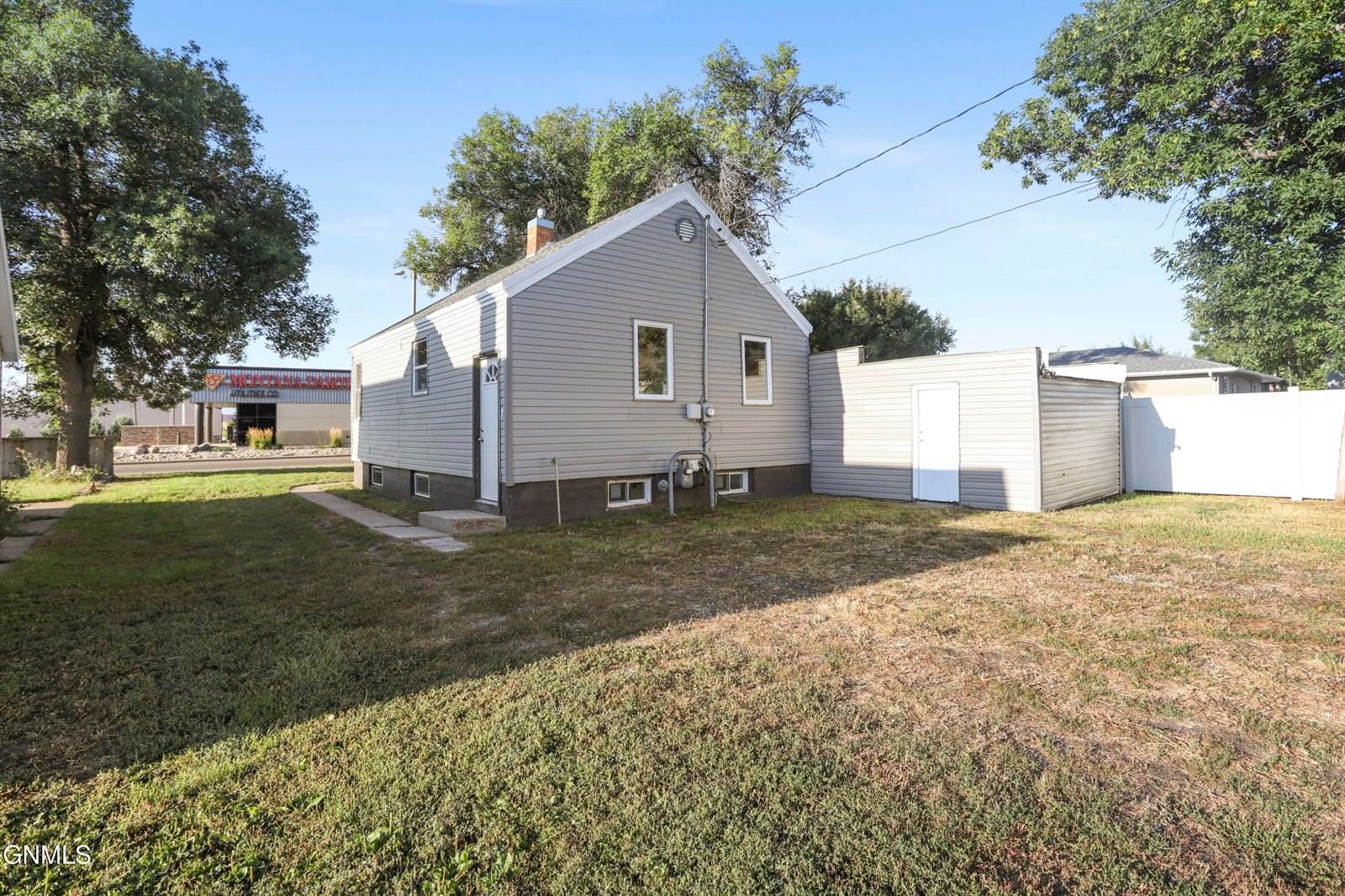810 2nd Street West, Williston, ND 58801