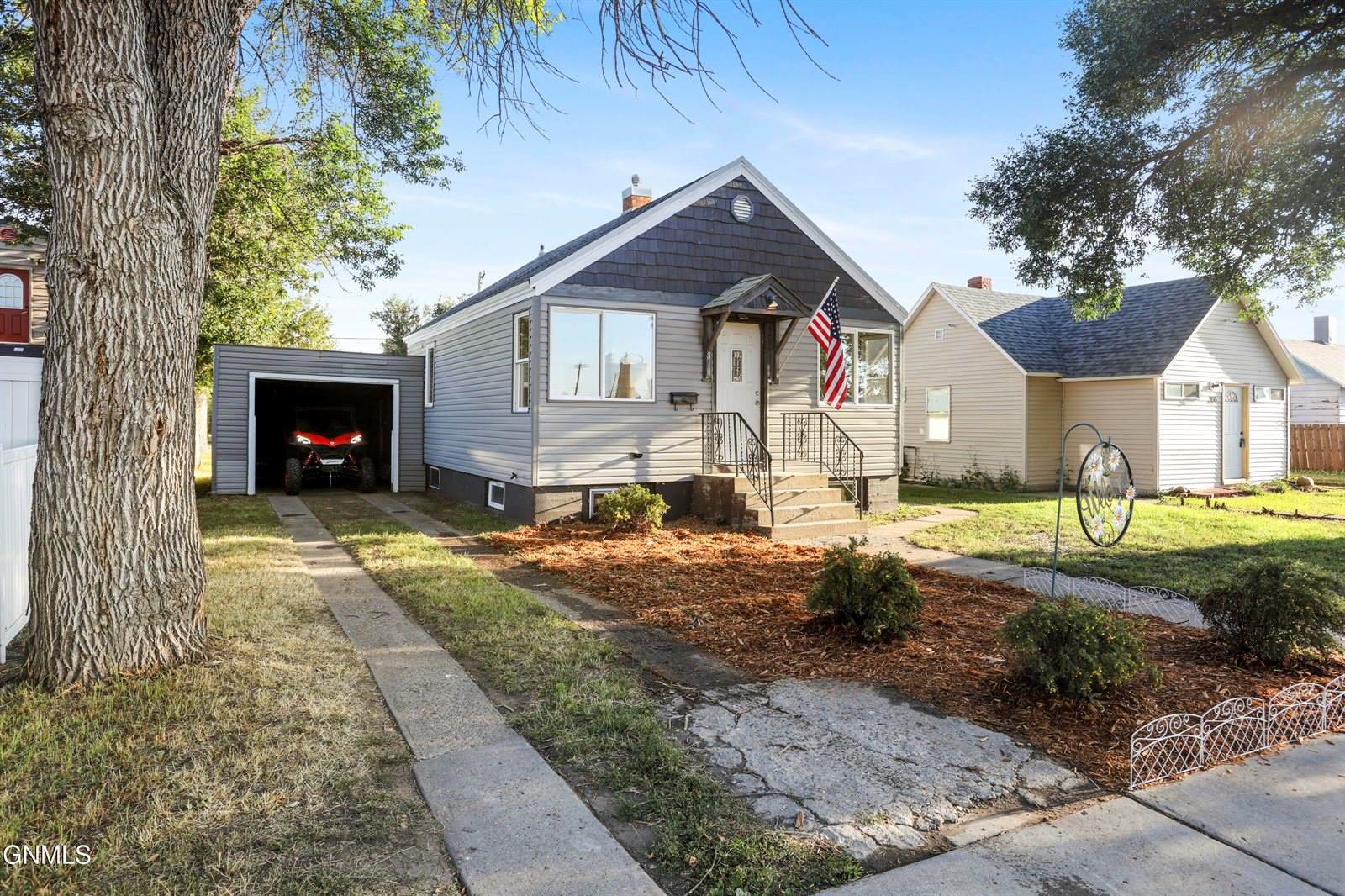 810 2nd Street West, Williston, ND 58801