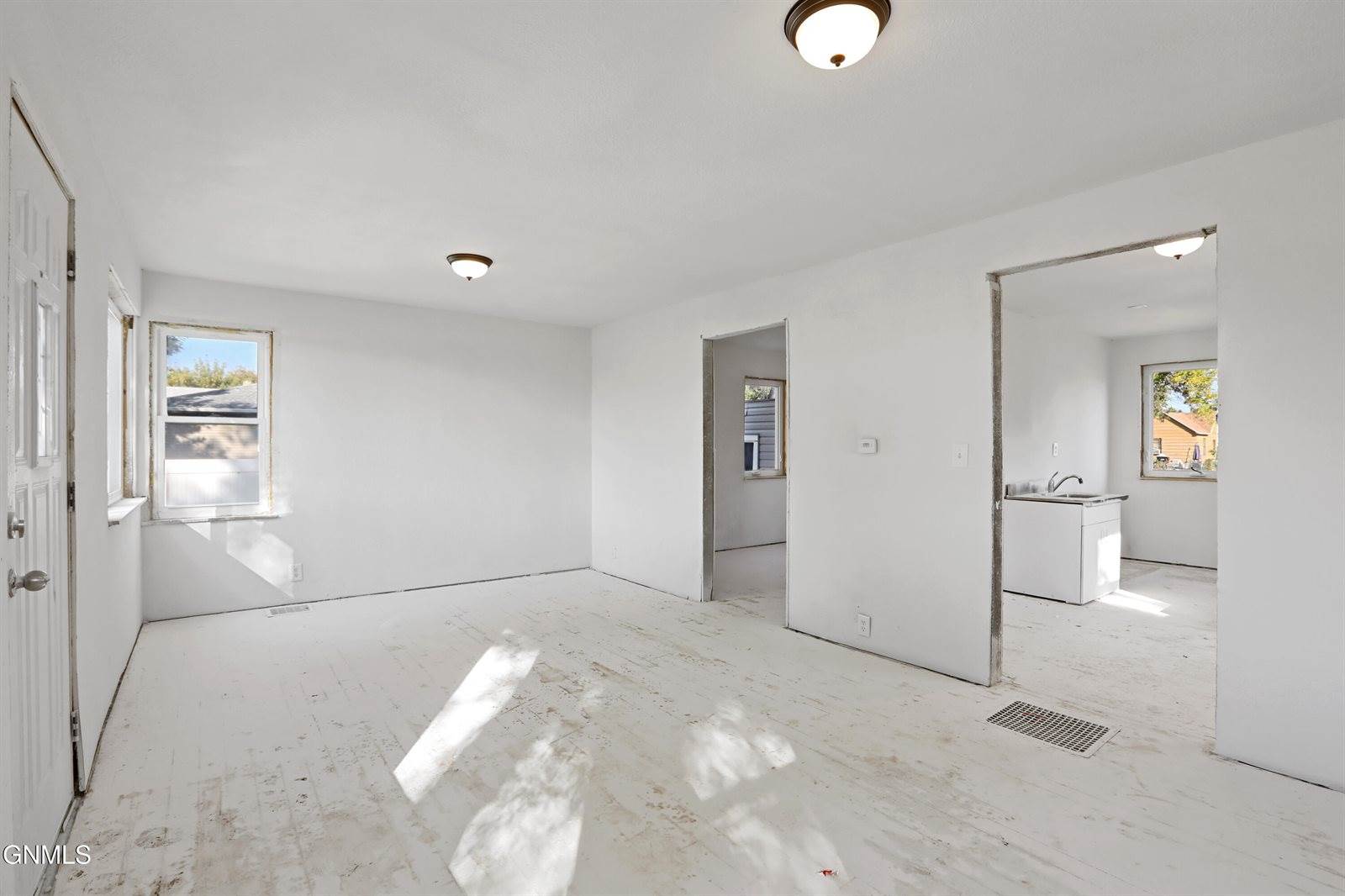 810 2nd Street West, Williston, ND 58801