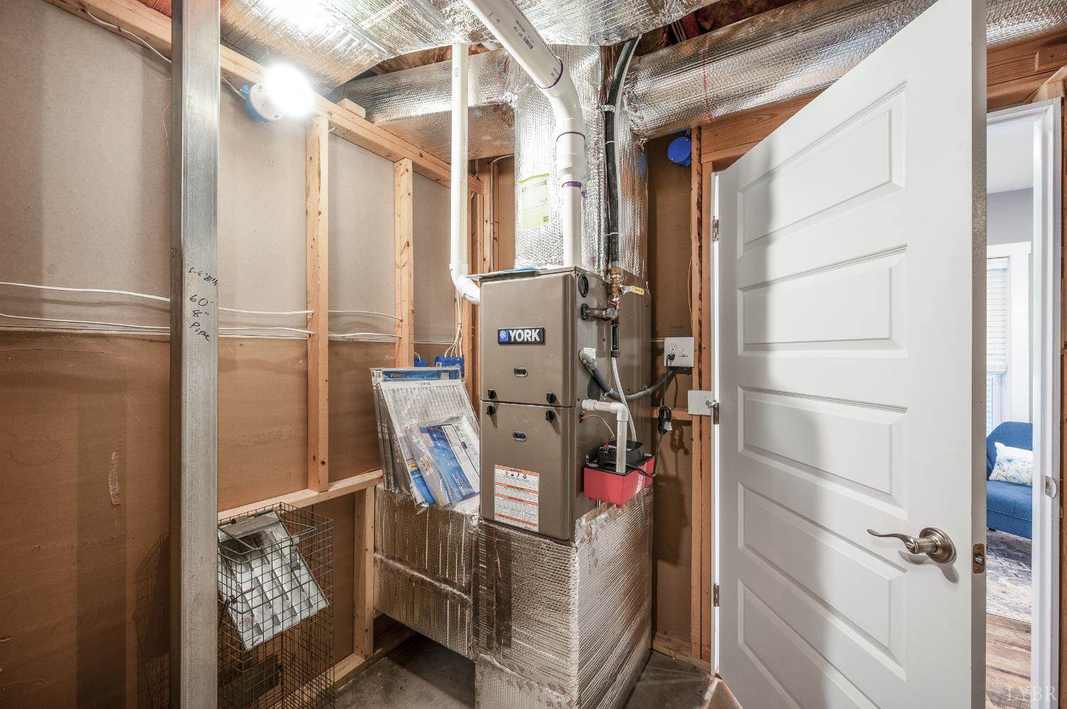 1420 West Crossing Drive, Forest, VA 24551