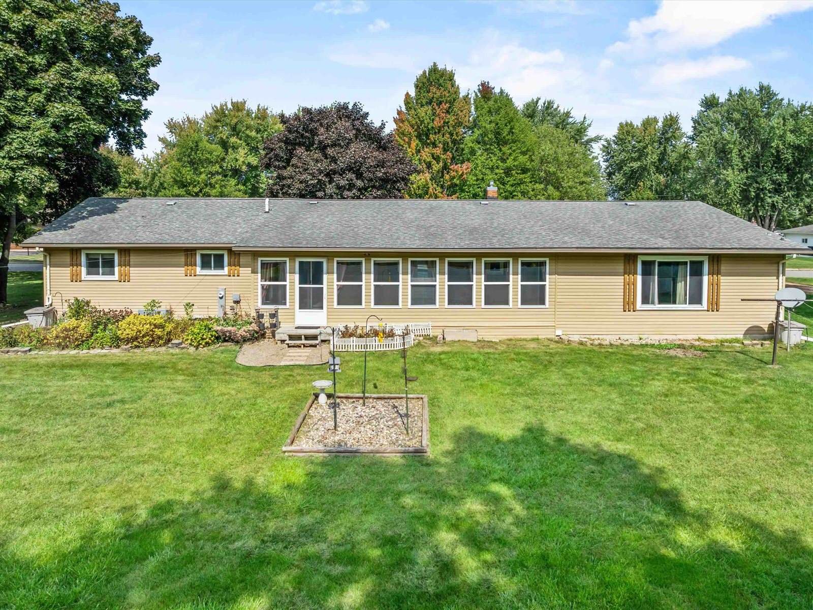 407 W Louisa Street, Spencer, WI 54479