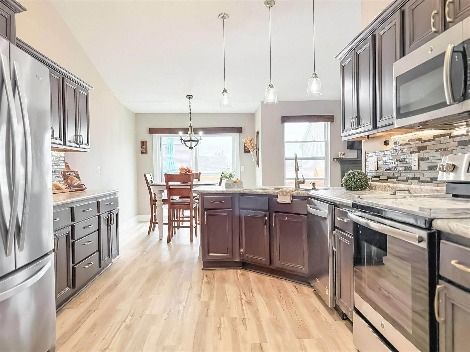 800 36th Street SW, Bondurant, IA 50035