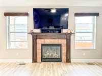 800 36th Street SW, Bondurant, IA 50035