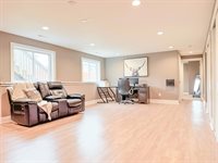 800 36th Street SW, Bondurant, IA 50035