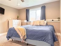 800 36th Street SW, Bondurant, IA 50035