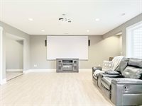 800 36th Street SW, Bondurant, IA 50035