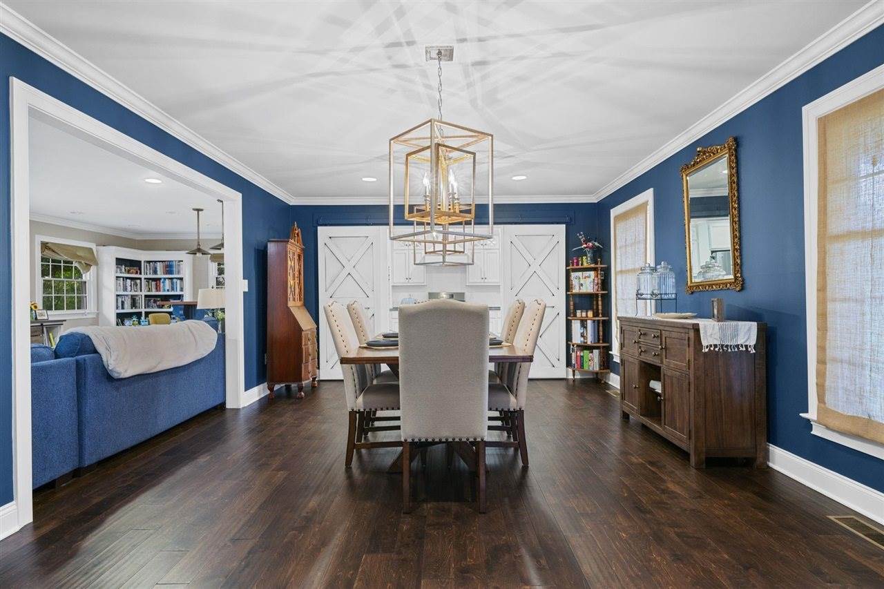 702 Wedgewood Circle, Bowling Green, KY 42103