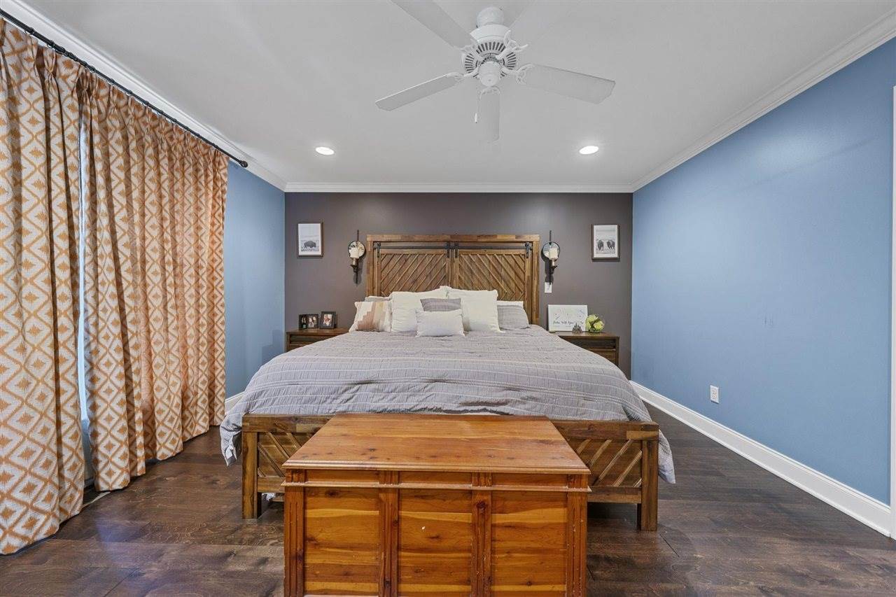 702 Wedgewood Circle, Bowling Green, KY 42103