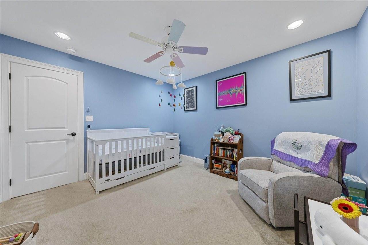 702 Wedgewood Circle, Bowling Green, KY 42103