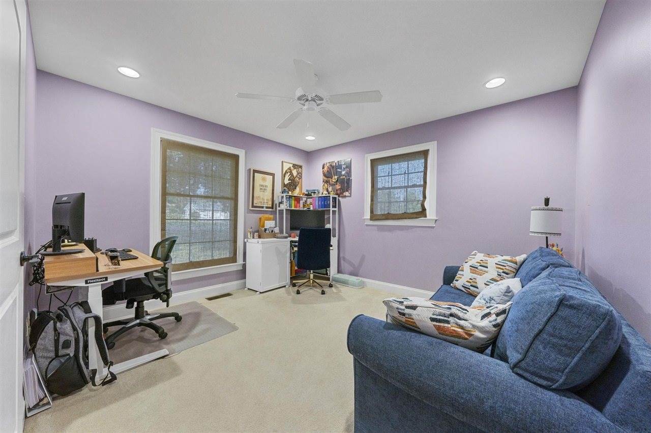 702 Wedgewood Circle, Bowling Green, KY 42103