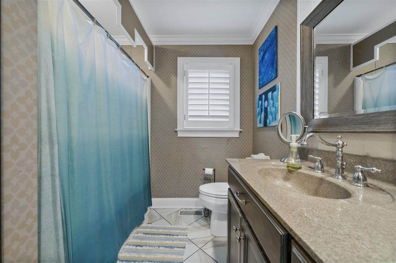 702 Wedgewood Circle, Bowling Green, KY 42103