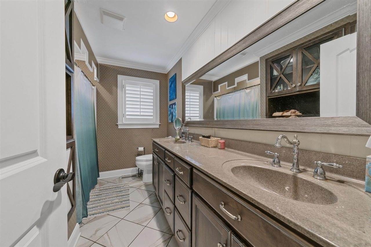 702 Wedgewood Circle, Bowling Green, KY 42103