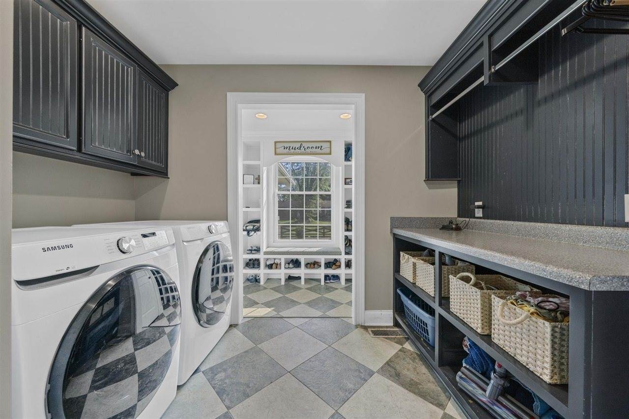 702 Wedgewood Circle, Bowling Green, KY 42103