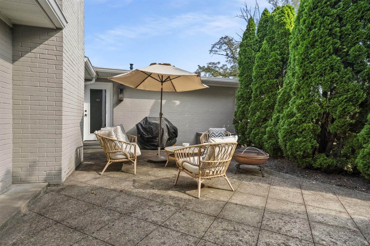 702 Wedgewood Circle, Bowling Green, KY 42103