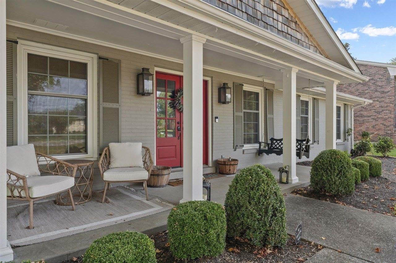 702 Wedgewood Circle, Bowling Green, KY 42103