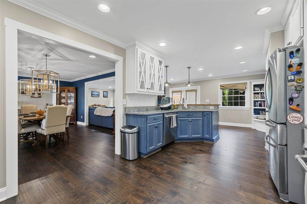 702 Wedgewood Circle, Bowling Green, KY 42103