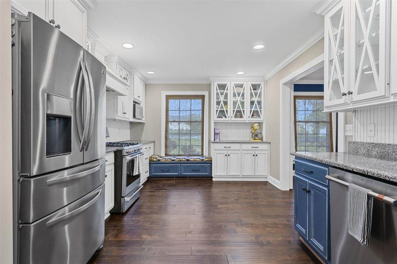 702 Wedgewood Circle, Bowling Green, KY 42103