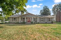 702 Wedgewood Circle, Bowling Green, KY 42103