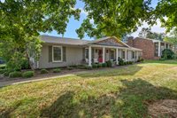 702 Wedgewood Circle, Bowling Green, KY 42103