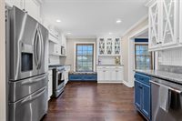 702 Wedgewood Circle, Bowling Green, KY 42103