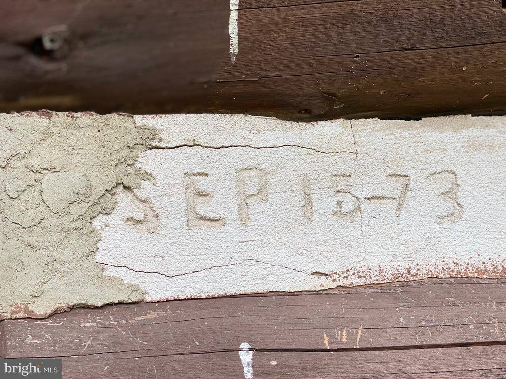 914 Plains Road, Paw Paw, WV 25434