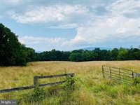 914 Plains Road, Paw Paw, WV 25434