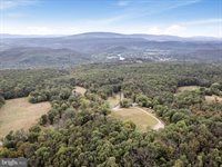 914 Plains Road, Paw Paw, WV 25434