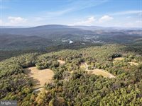 914 Plains Road, Paw Paw, WV 25434