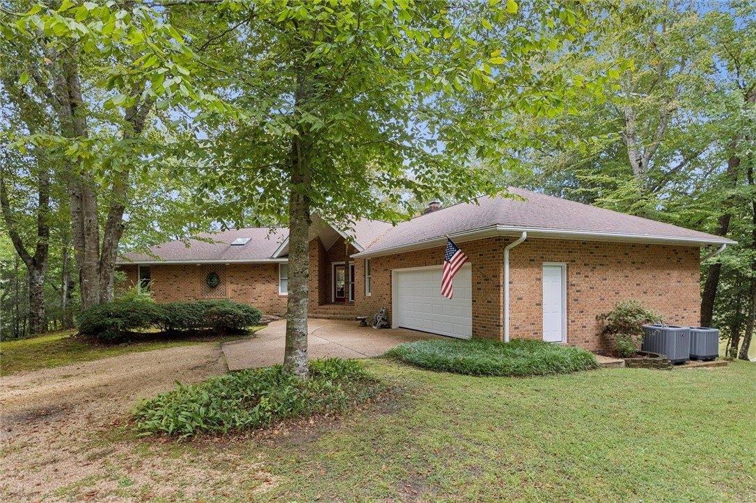 8038 Boxwood Lane, Gloucester, VA 23061