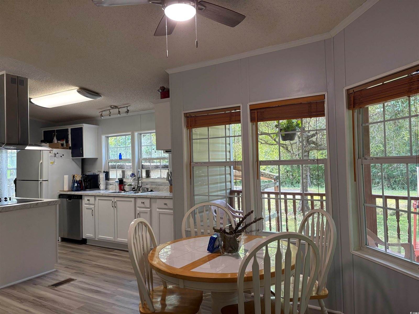 2569 Hollywood Ln., Conway, SC 29526