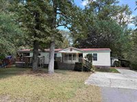 2569 Hollywood Ln., Conway, SC 29526