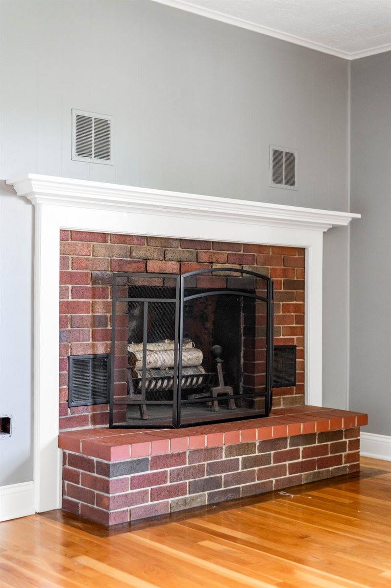 49 Perry Road, Hampden, ME 04444