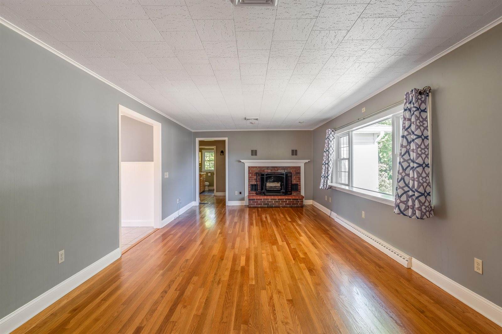 49 Perry Road, Hampden, ME 04444