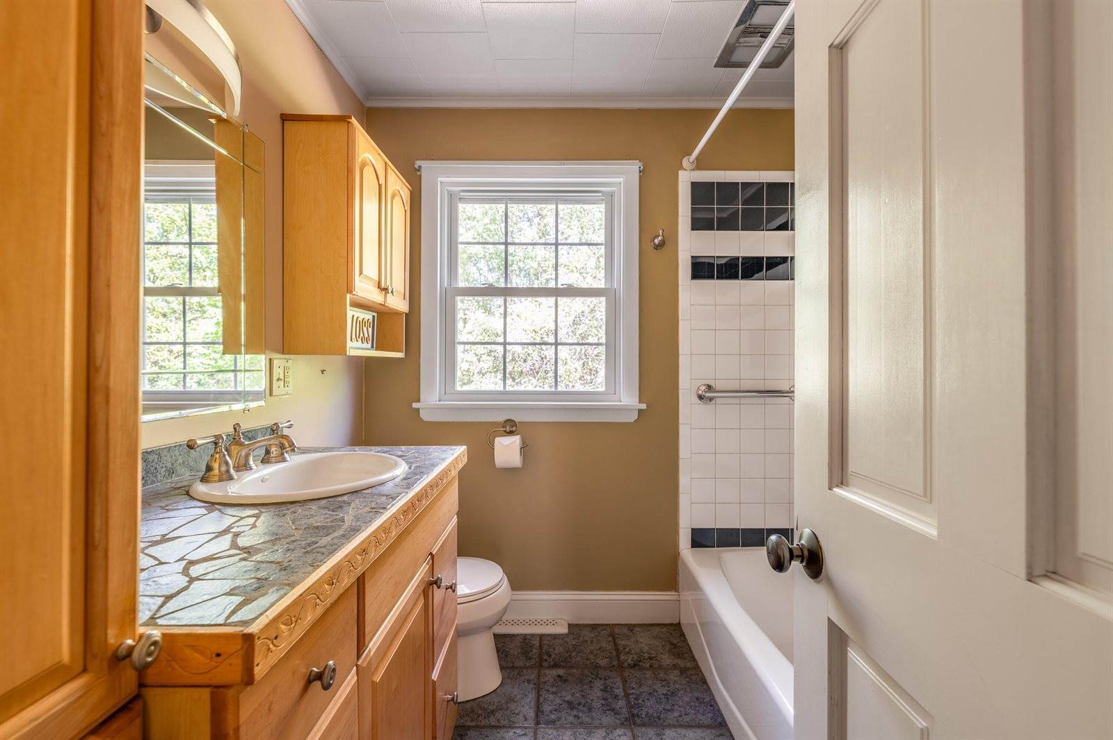 49 Perry Road, Hampden, ME 04444