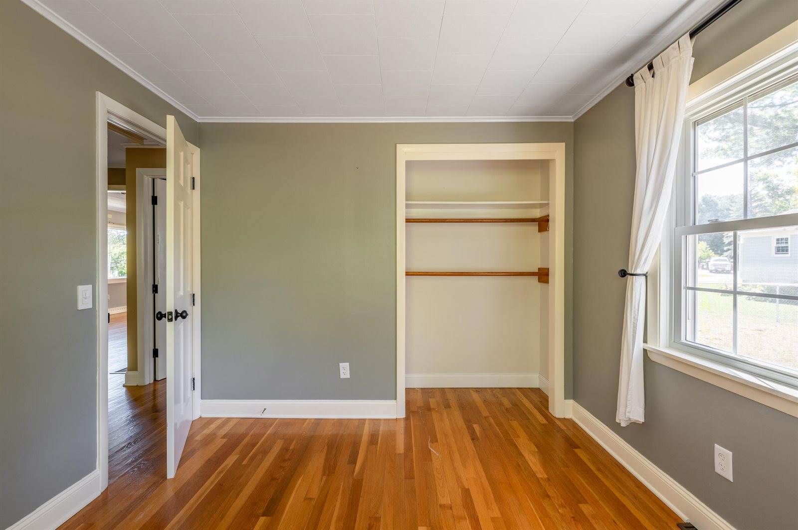 49 Perry Road, Hampden, ME 04444