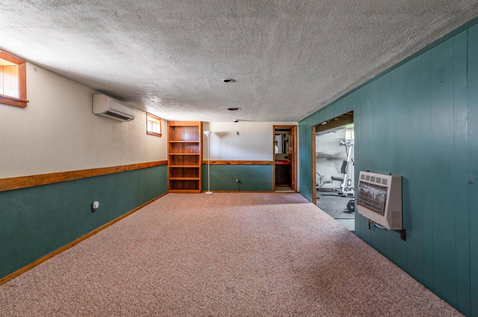 49 Perry Road, Hampden, ME 04444