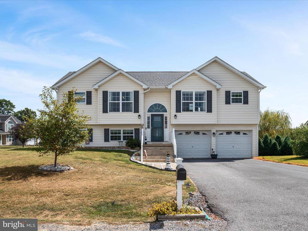 204 Wallace Avenue, Inwood, WV 25428