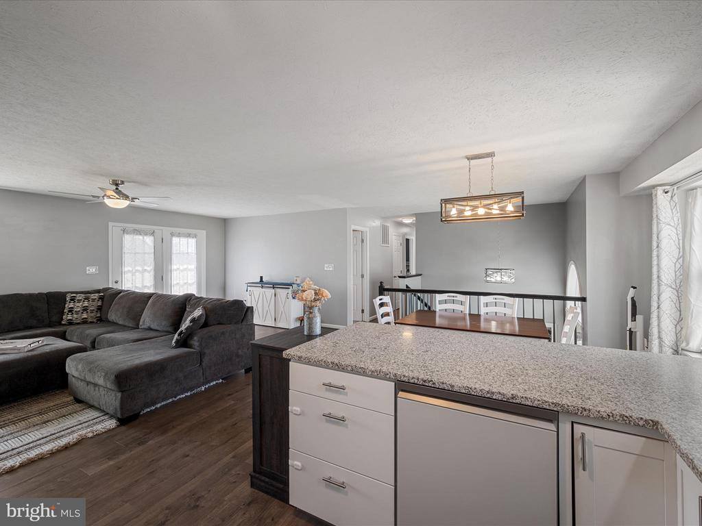 204 Wallace Avenue, Inwood, WV 25428