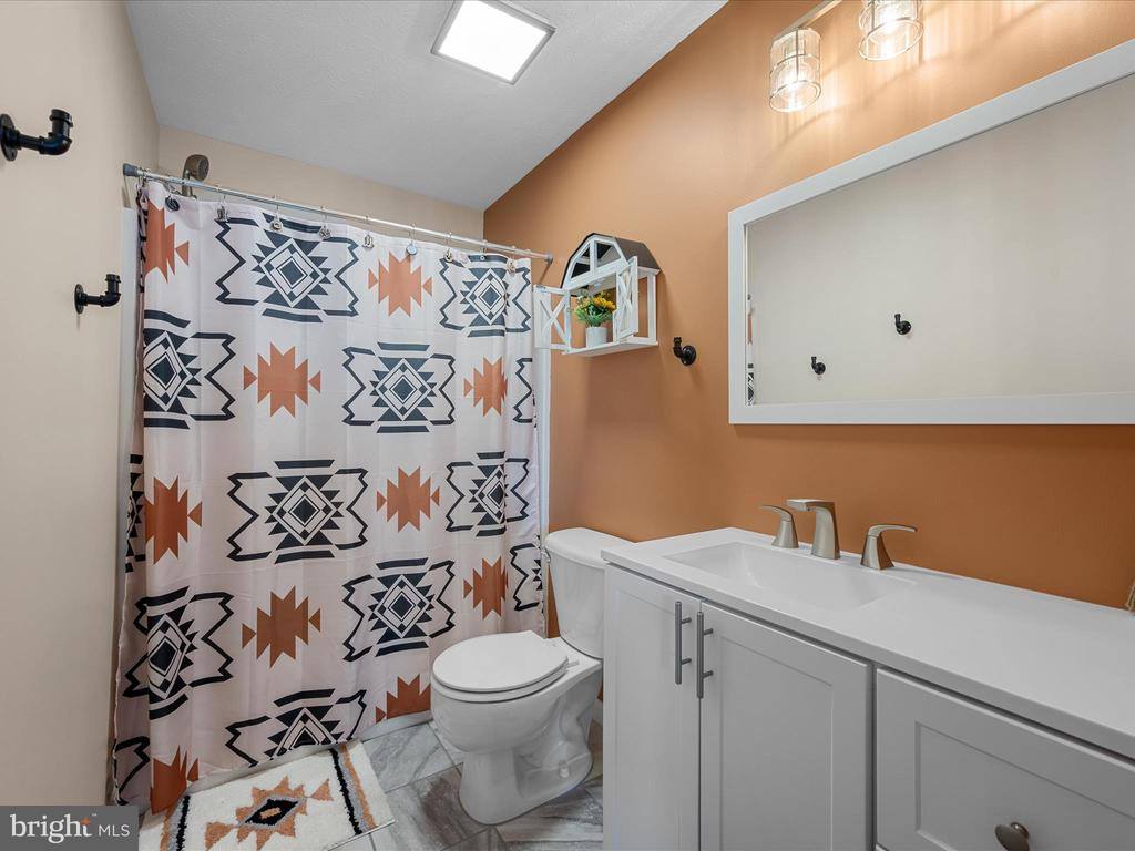 204 Wallace Avenue, Inwood, WV 25428