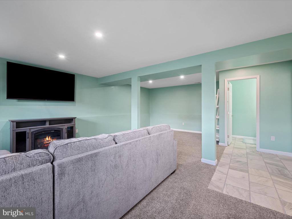 204 Wallace Avenue, Inwood, WV 25428